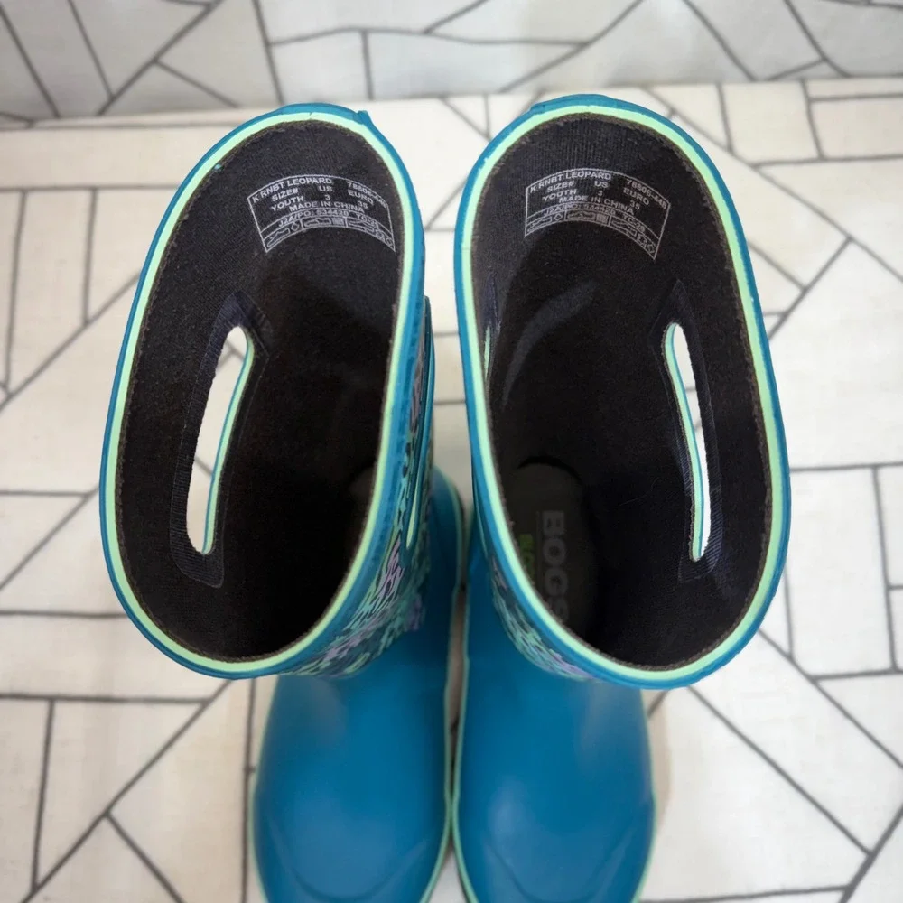 Bogs Rain Boots Size 3 Teal Leopard Print Waterproof Pull On Youth Shoes